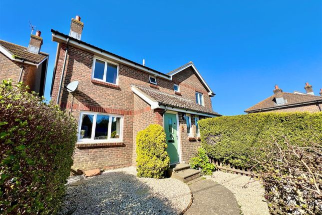 3 bed property, in Freshwater, £250,000