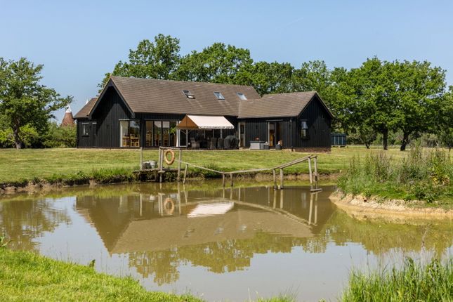 3 bed property, in Pike Fish Lane, £1,250,000