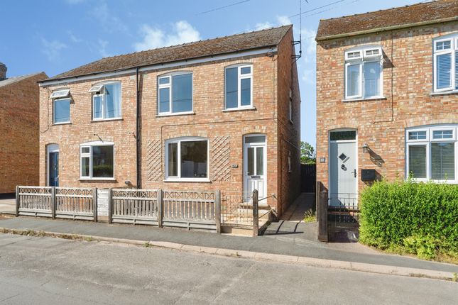 3 bed property, in Brook Street, £190,000