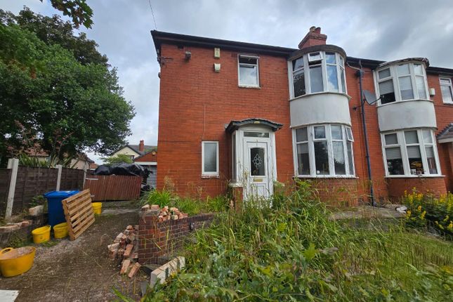 3 bed property, in 1 Holyrood Grove, £185,000