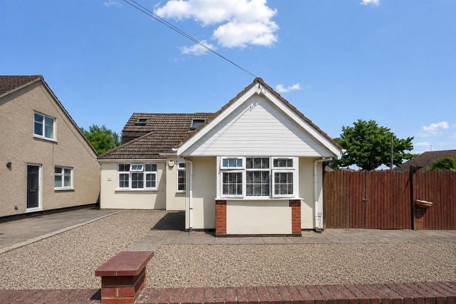 3 bed property, in Herlwyn Avenue, £650,000