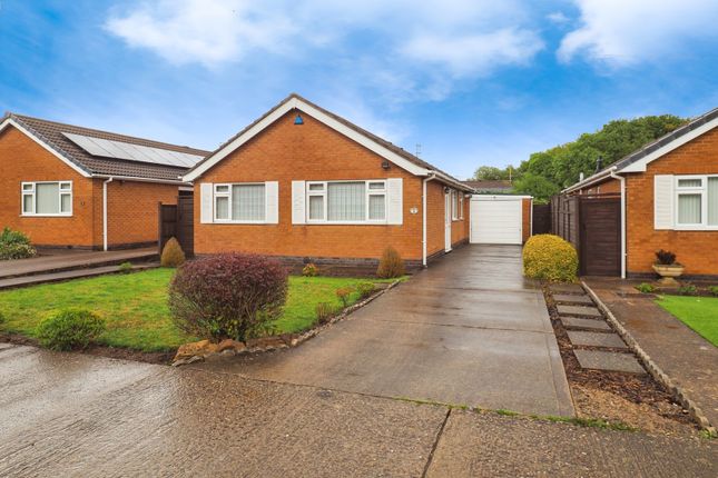 3 bed property, in Field House Close, £325,000