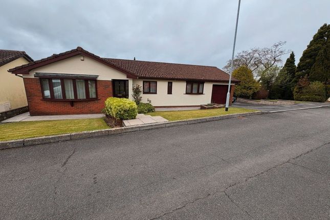 3 bed property, in Woodlands Park, £309,995