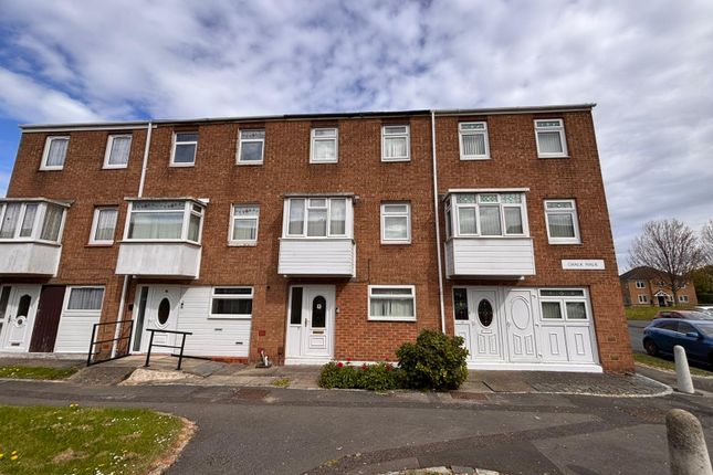 3 bed property, in Chalk Walk, £95,000