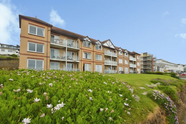 2 bed property, in Esplanade Road, £350,000
