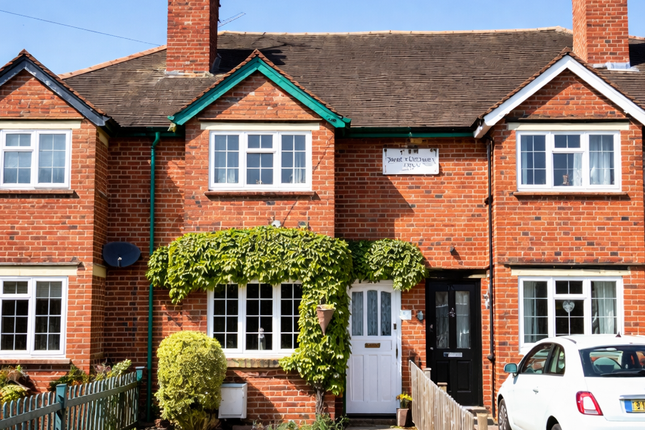 2 bed property, in Pinkneys Green SL6, £515,000