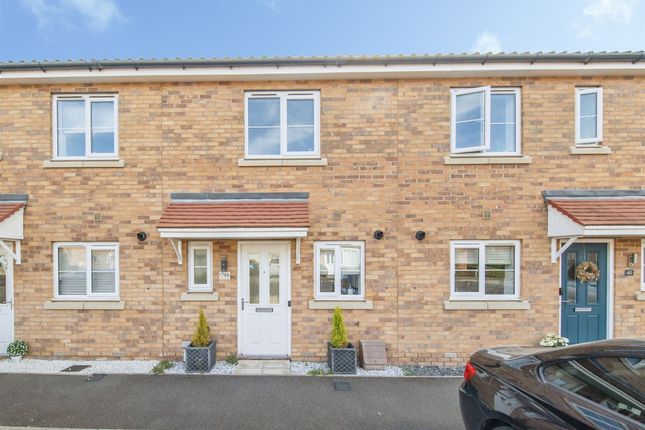 2 bed property, in Limestone Close, £230,000