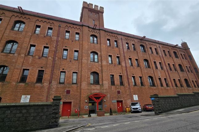 2 bed property, in Maberly Street, £100,000