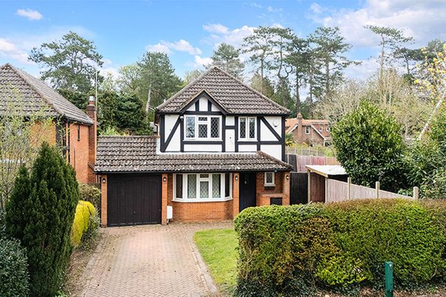 4 bed property, in Rickman Hill, £775,000