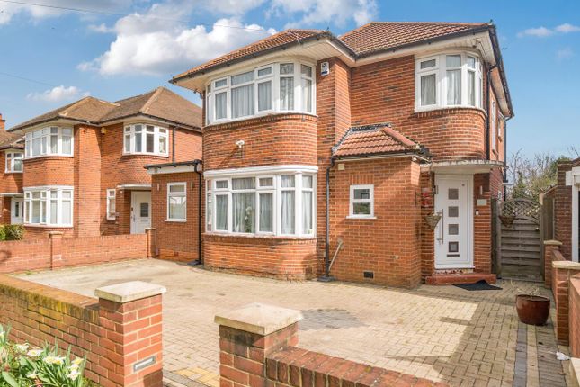 3 bed property, in Belmont Lane, £900,000