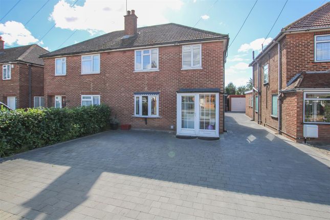 3 bed property, in Cadogan Avenue, £500,000