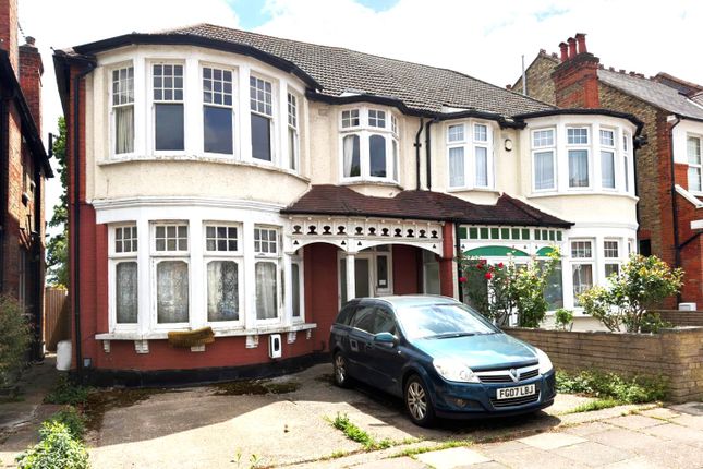 2 bed property, in Selborne Road, £399,500