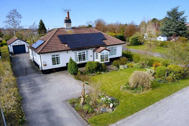3 bed property, in High View Avenue, £675,000