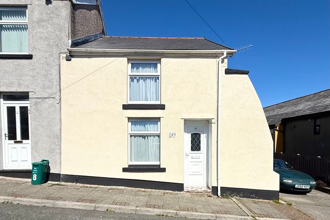 2 bed property, in Bedford Street, £127,000
