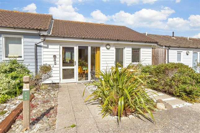 2 bed property, in Westbay Club, £65,000
