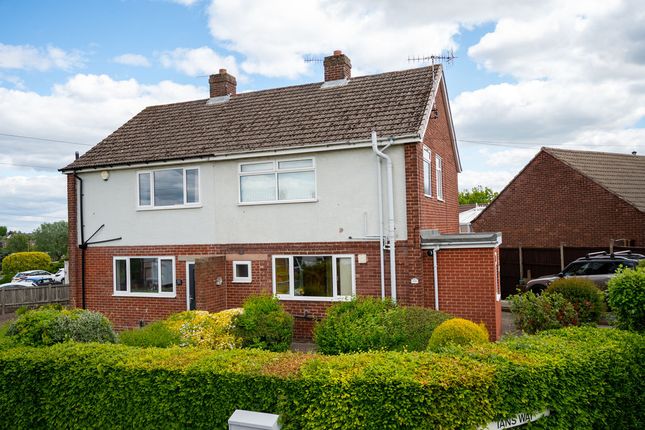 3 bed property, in Ians Way, £190,000