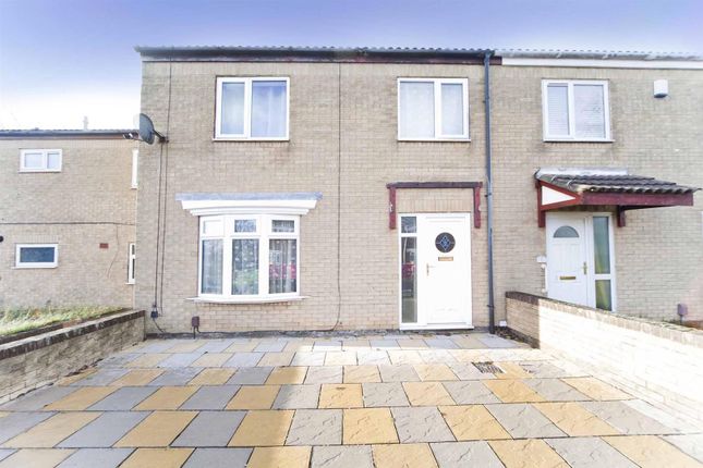 3 bed property, in Glastonbury Walk, £76,500