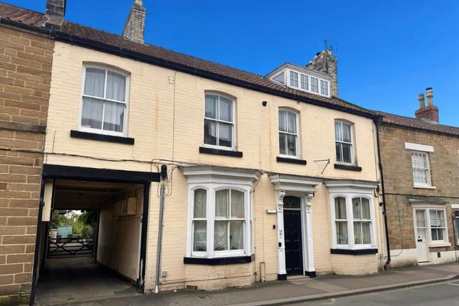 5 bed property, in 17 West End, £300,000