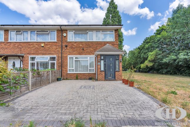 3 bed property, in Wilkins Close, £579,950