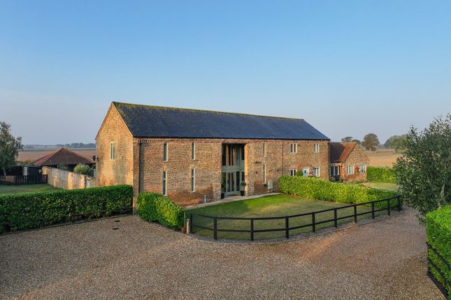 5 bed property, in High Road, £650,000