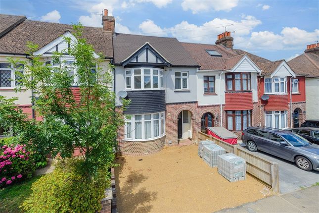 3 bed property, in Priory Road, £300,000