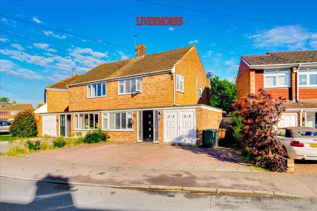 3 bed property, in Lonsdale Crescent, £450,000