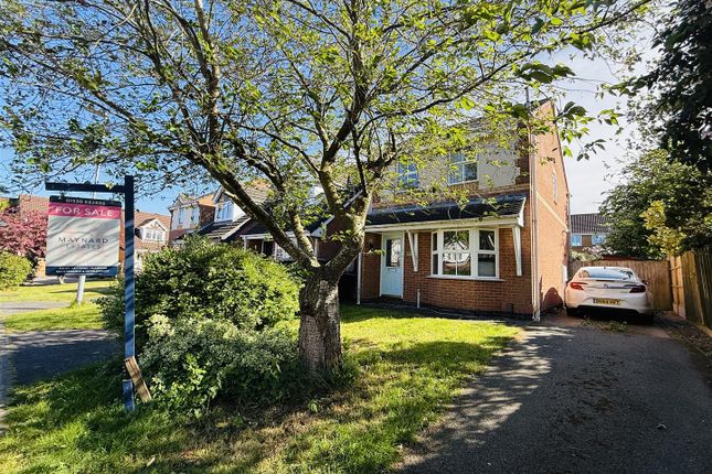 3 bed property, in Denstone Close, £230,000
