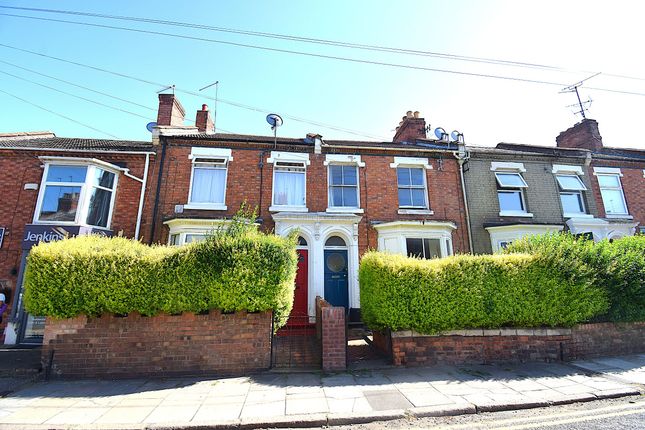 3 bed property, in Clare Street, £250,000