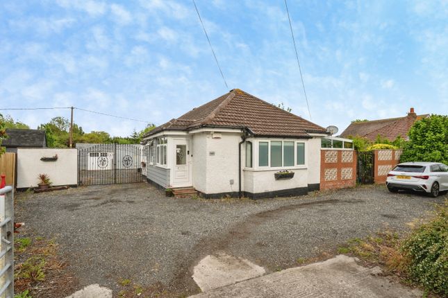 4 bed property, in St. Asaph Avenue, £370,000