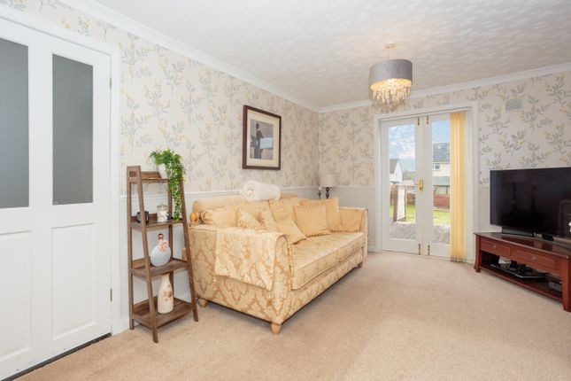 2 bed property, in Deans Avenue, £110,000