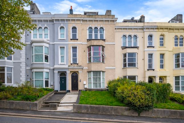 1 bed property, in Greenbank Road, £95,000