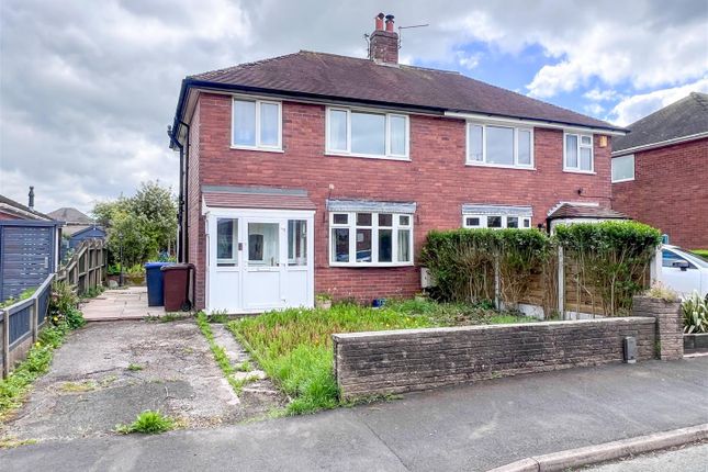 2 bed property, in Wetley Avenue, £180,000