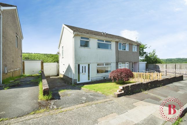 3 bed property, in Sardis Close, £199,995