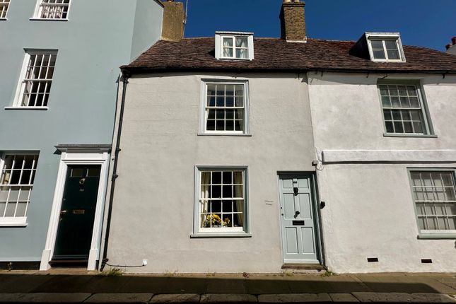 3 bed property, in Middle Street, £450,000