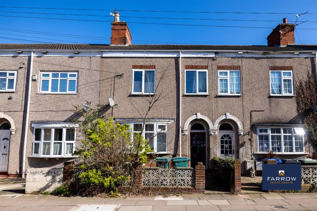 2 bed property, in Macaulay Street, £120,000