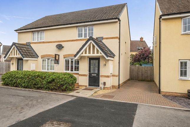 2 bed property, in Pastoral Road, £300,000