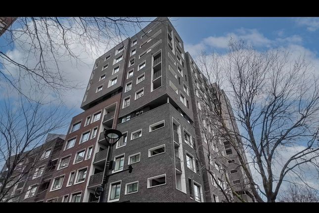 1 bed property, in Heygate Street, £400,000