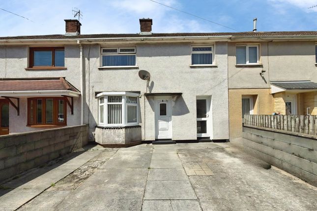 3 bed property, in Fairway, £150,000