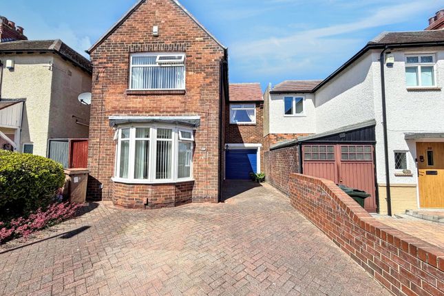 2 bed property, in Brantwood Avenue, £359,950