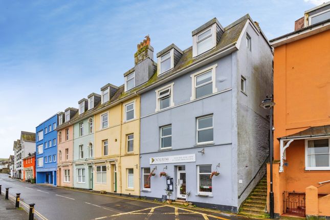1 bed property, in Fore Street, £240,000
