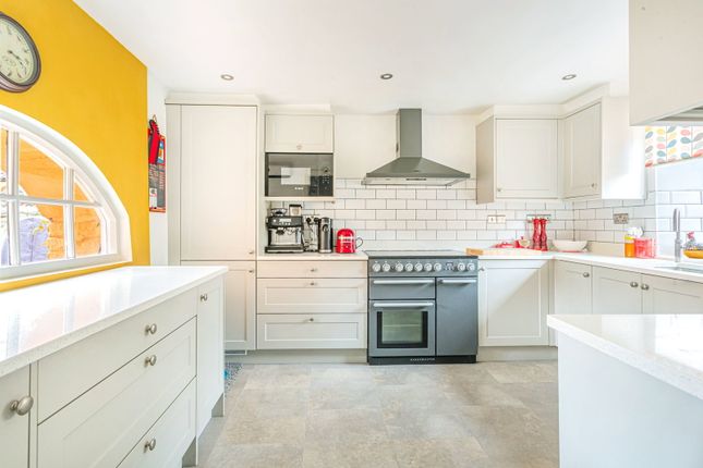 3 bed property, in Didmarton, £599,950