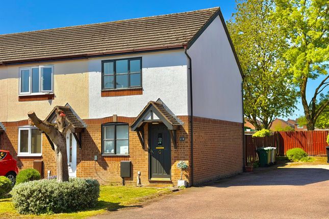 2 bed property, in Byron Way, £210,000