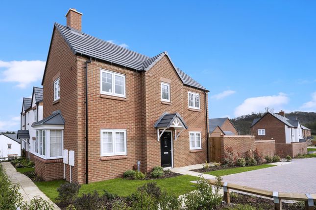 3 bed property, in Redcliff Close, £425,000
