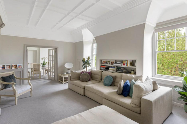 3 bed property, in Egerton Gardens, £2,600,000