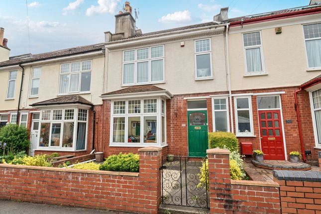 3 bed property, in Longmead Avenue, £600,000