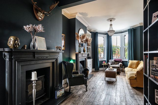 3 bed property, in Kings Road, £1,250,000