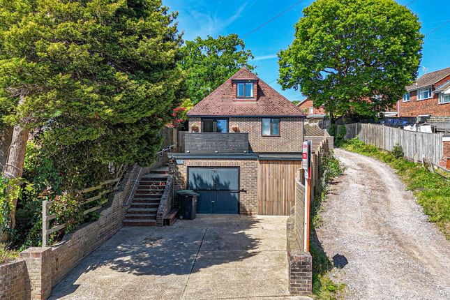 3 bed property, in St. Helens Down, £500,000