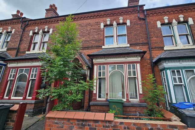 2 bed property, in 26 Bearwood Road, £125,000