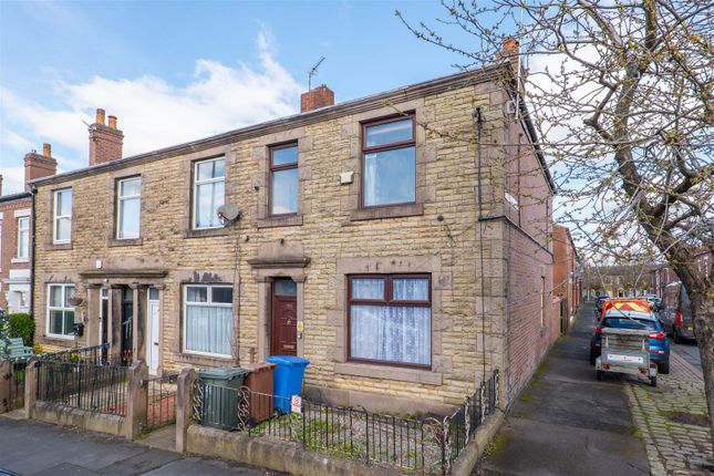 3 bed property, in Lyons Lane, £134,995