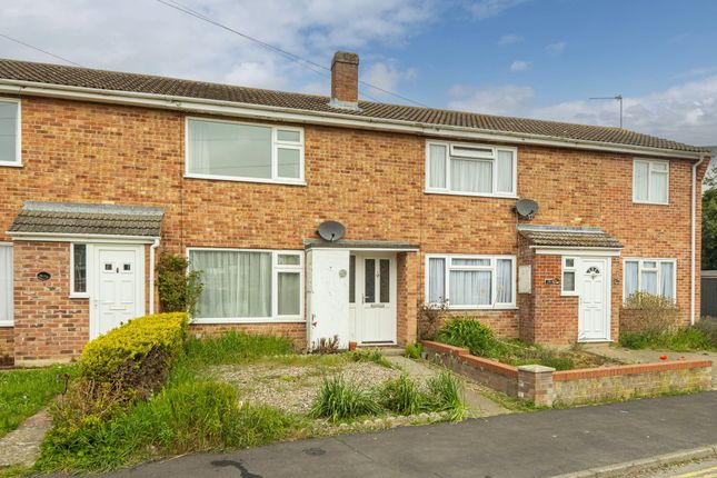 2 bed property, in Spruce Avenue, £170,000